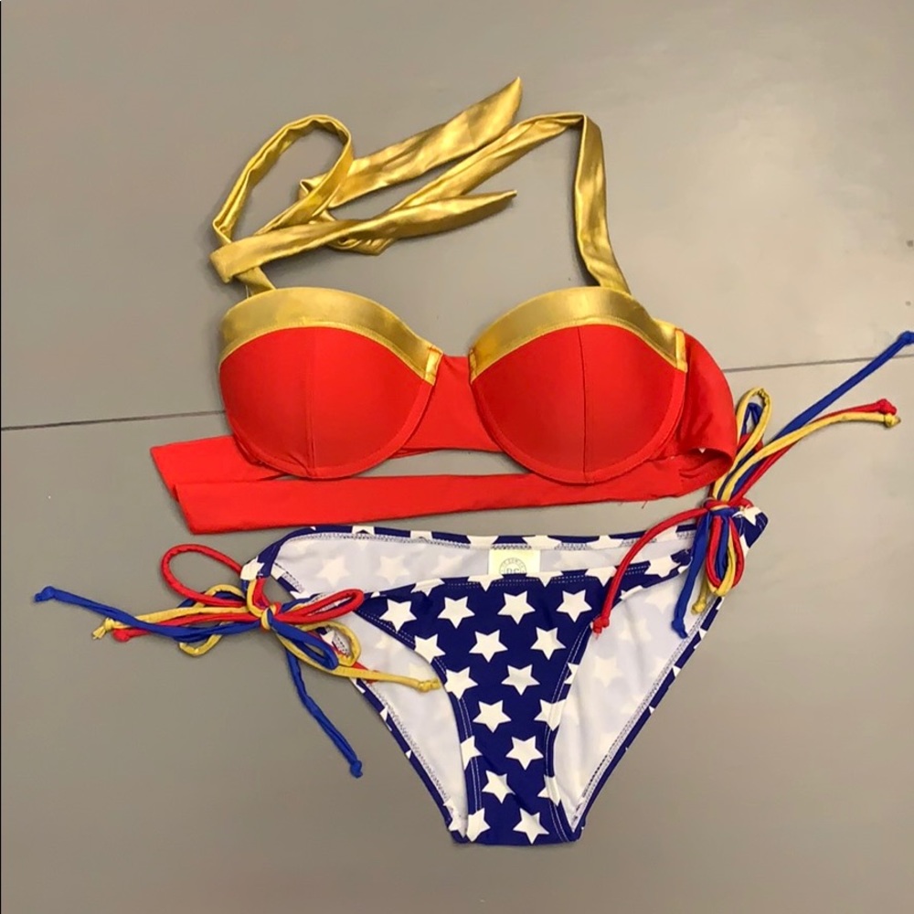 Wonder Woman Bikini